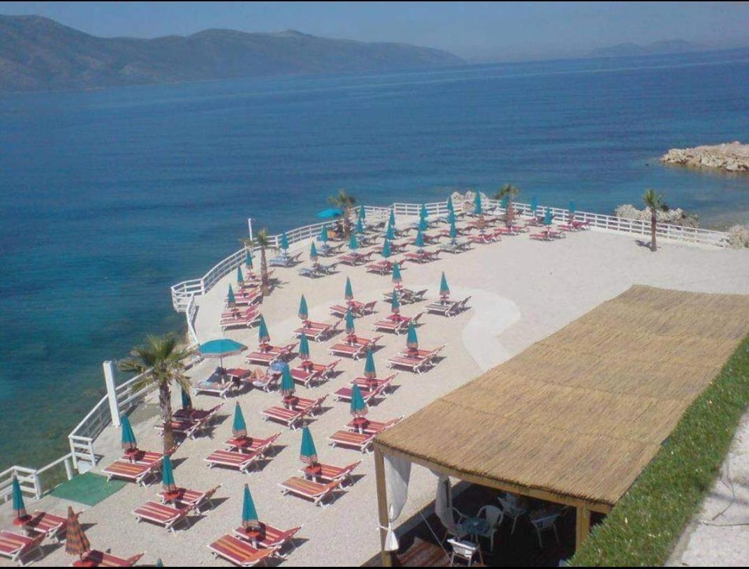 Hotel Roi Radhima Kültér fotó