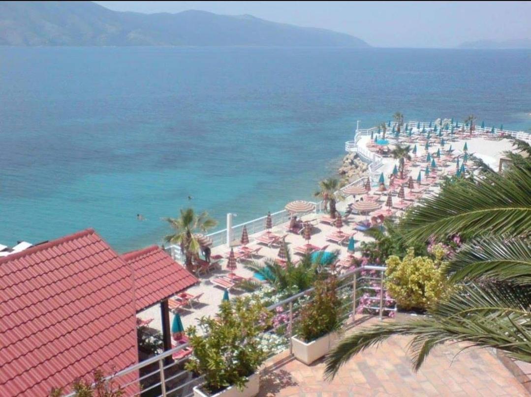 Hotel Roi Radhima Kültér fotó