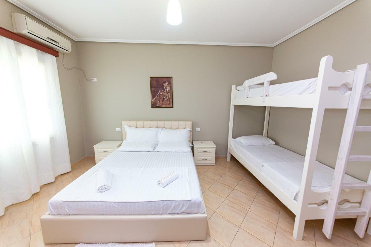 Hotel Roi Radhima Kültér fotó